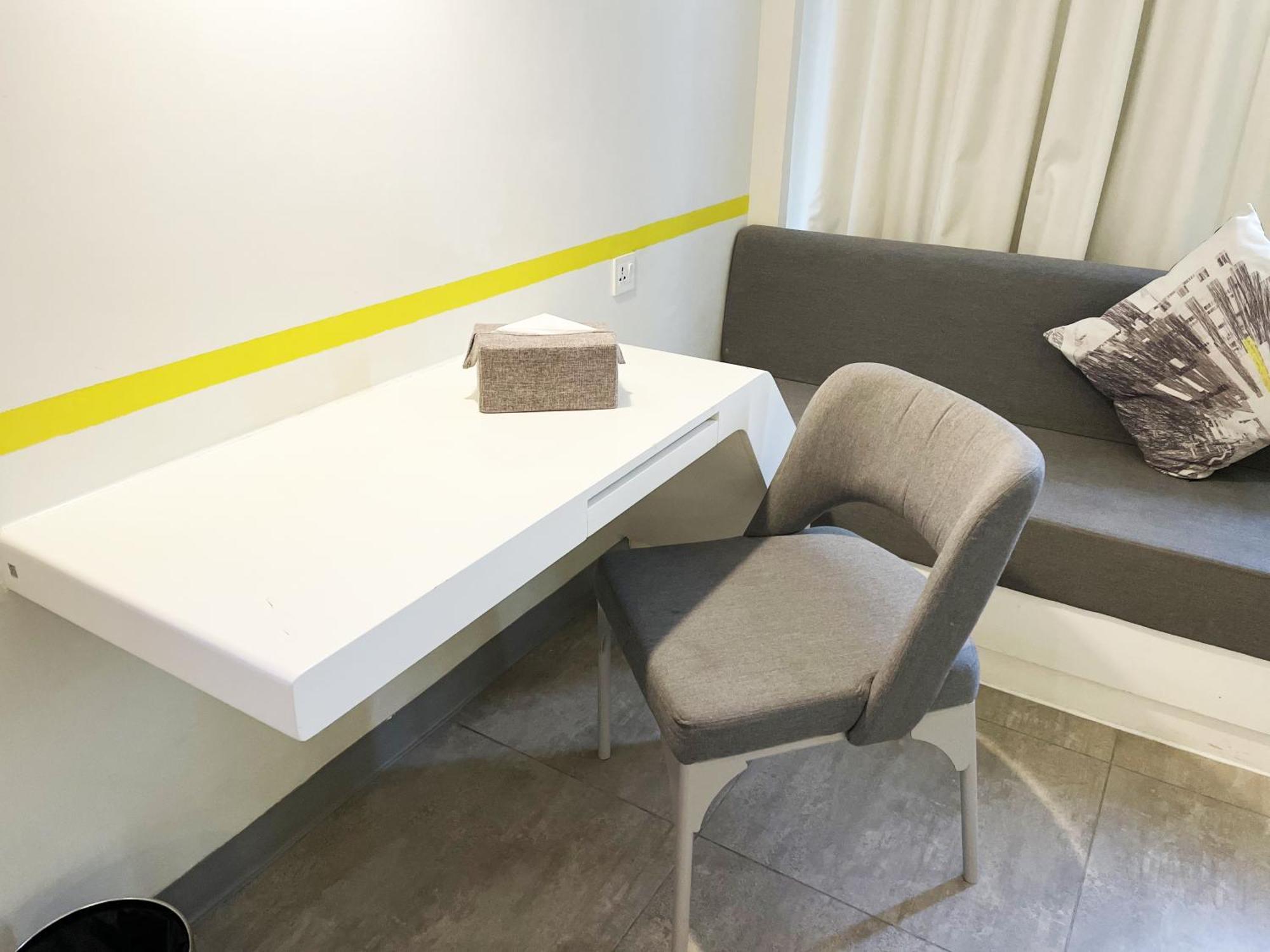 Yello Hotel Paskal Bandung Exterior photo