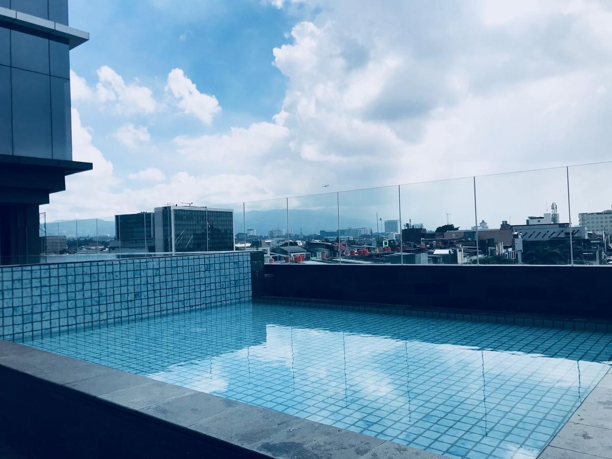 Yello Hotel Paskal Bandung Exterior photo