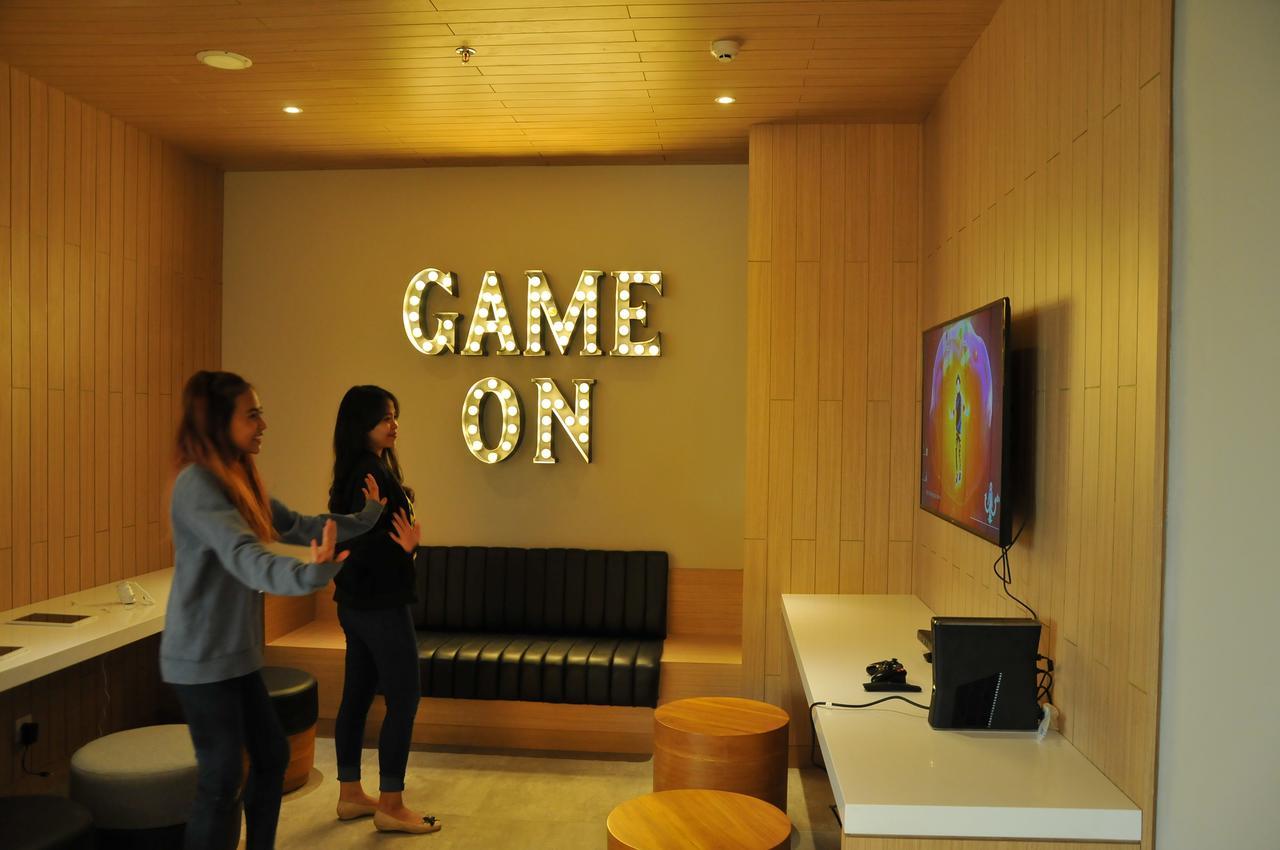 Yello Hotel Paskal Bandung Exterior photo