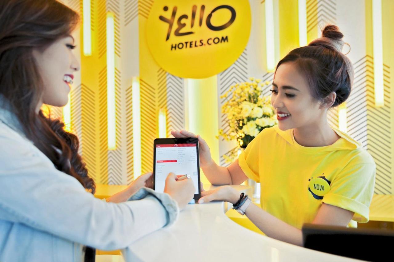 Yello Hotel Paskal Bandung Exterior photo