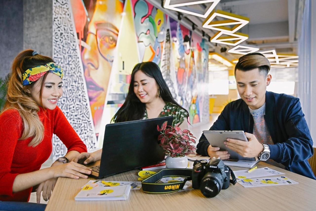 Yello Hotel Paskal Bandung Exterior photo